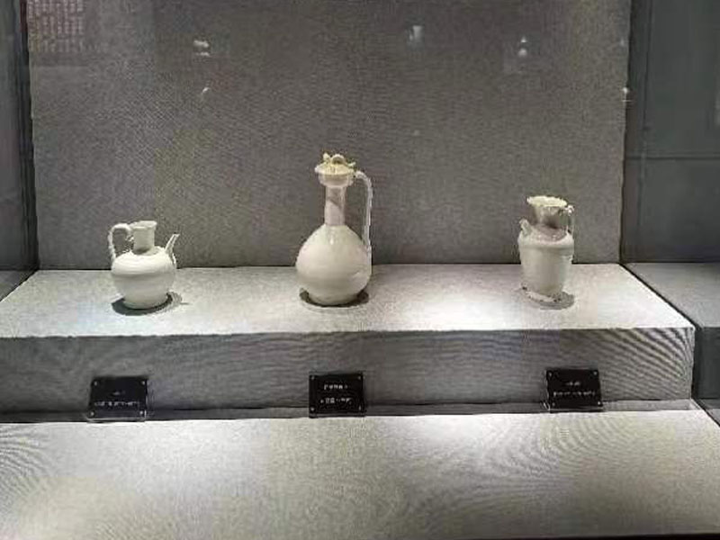 展品二